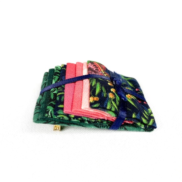 Quilters Fat Quarter Fashion Pins Gift for your favorite quilter judge speakers - Picture 4 of 6